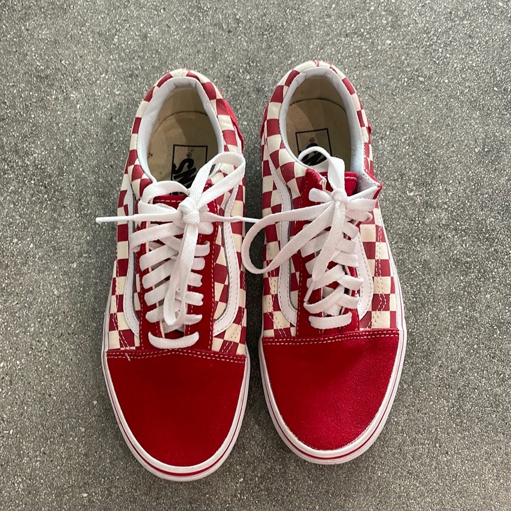 Vans Primary Check Old Skool shoe. Only worn a few times. Red/white checkered.